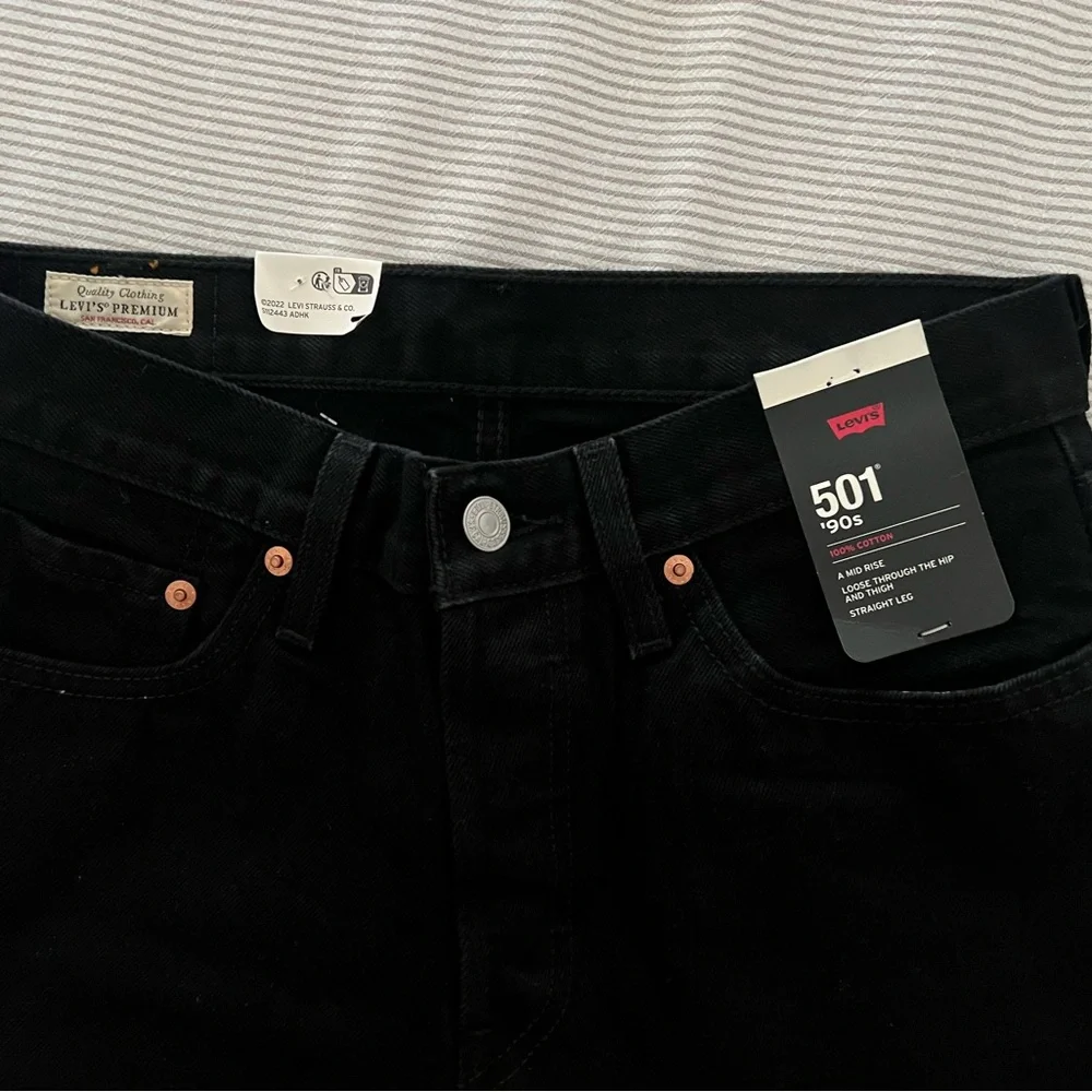 Levi's 501 90's Style Jeans NWT - Picture 2 of 4